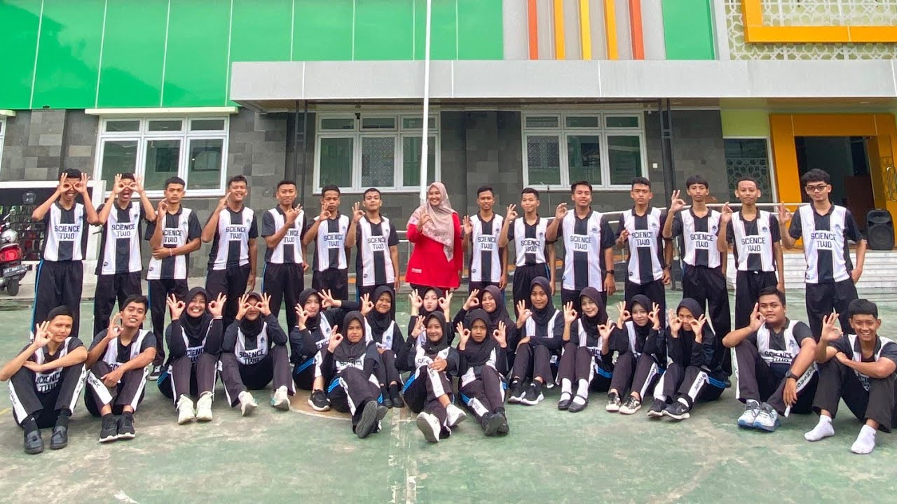 UJIAN PRAKTEK SENAM IRAMA XIIB'45 MAN 1 GUNUNGKIDUL