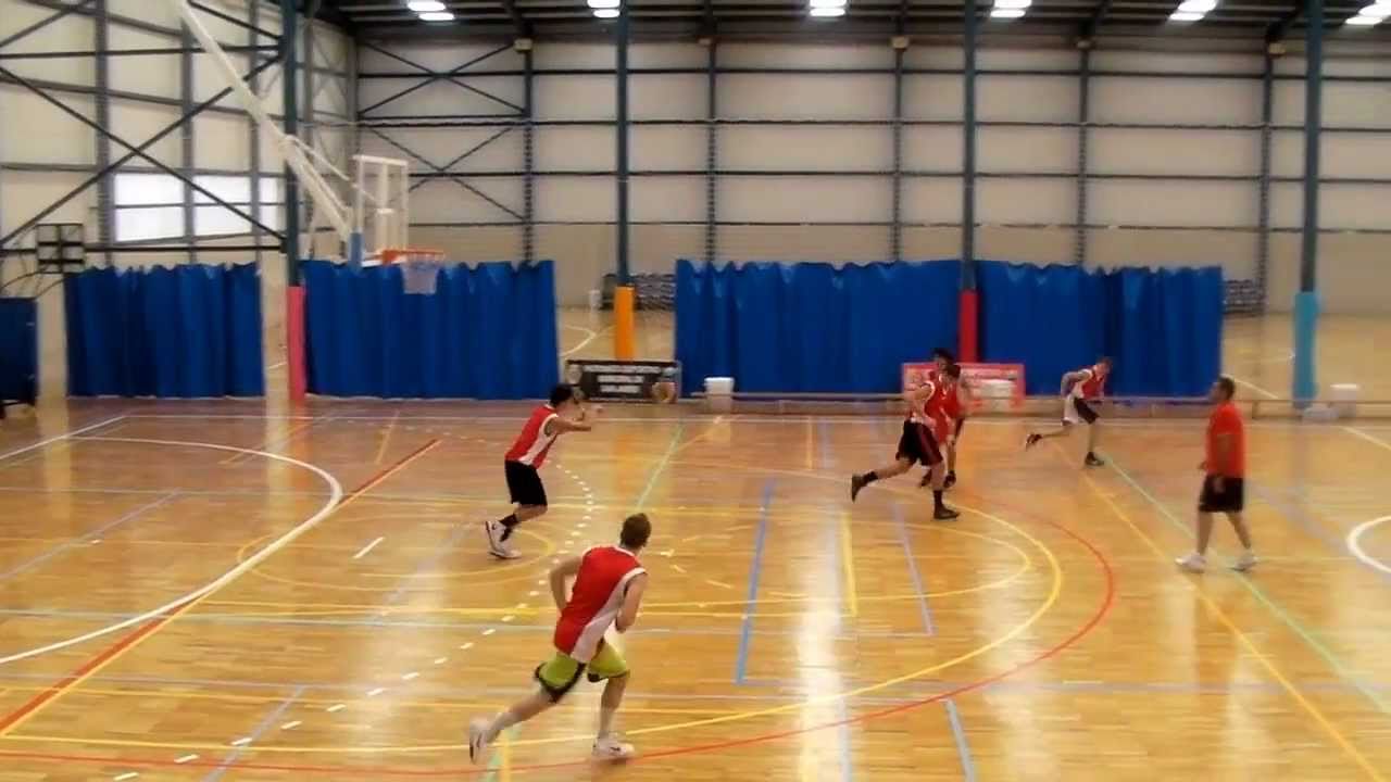 Ataque por conceptos de Luis Guil. Llegar jugando con un '4' abierto