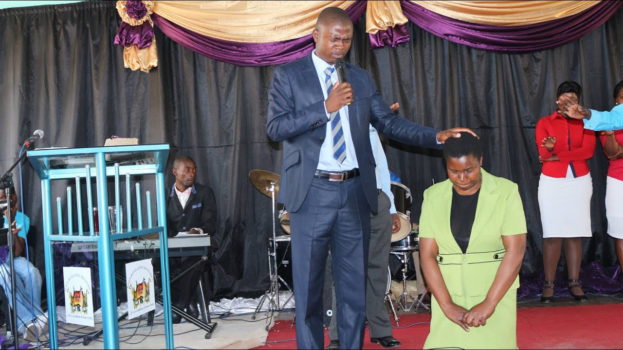 Apostle T.F Chiwenga conducts a Deliverance Session with Prophesyings.