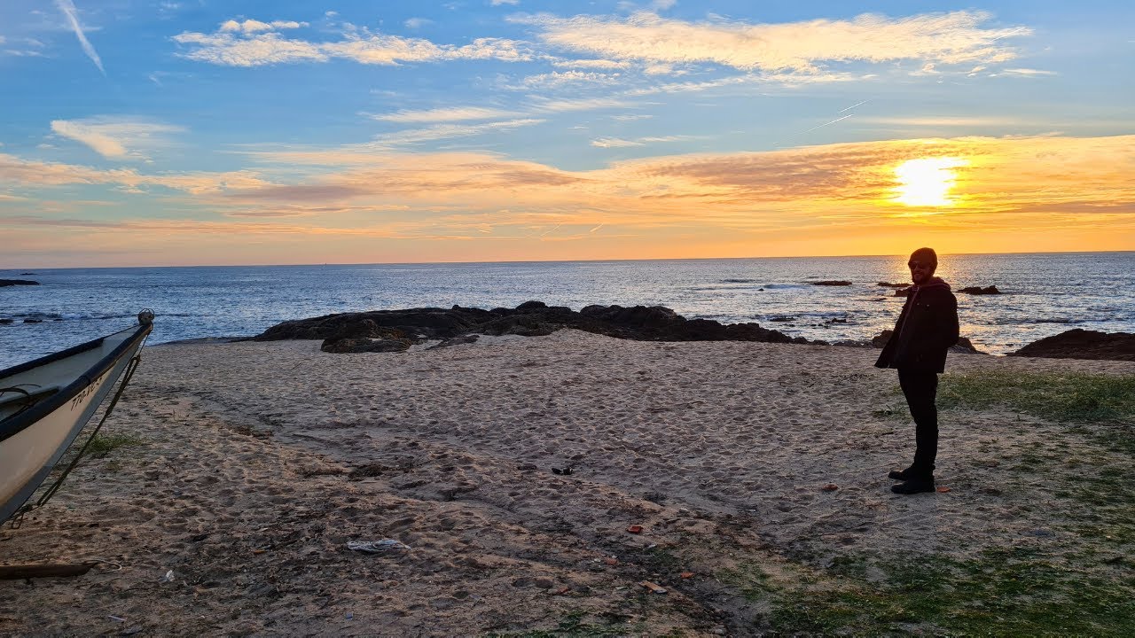 Beach Walk, Sunset and Dinner Picnic at Vila Chã | Exploring North of Portugal