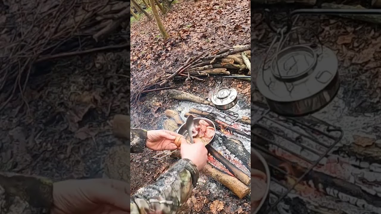 Pan fried bacon and eggs - Campfire Cooking