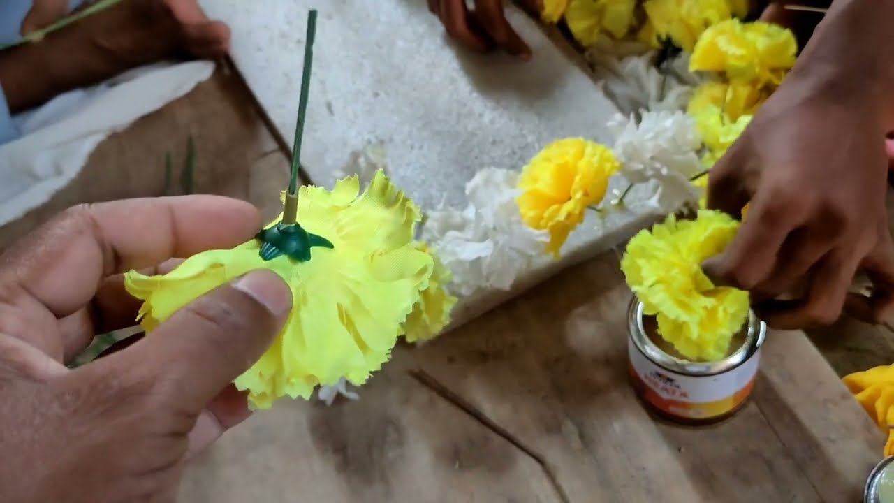 काम सीखना है... तो वीडियो पूरा देखें... आर्टिफिशियल फ्लावर फिक्स गार्डन कैसे किया जाता है
