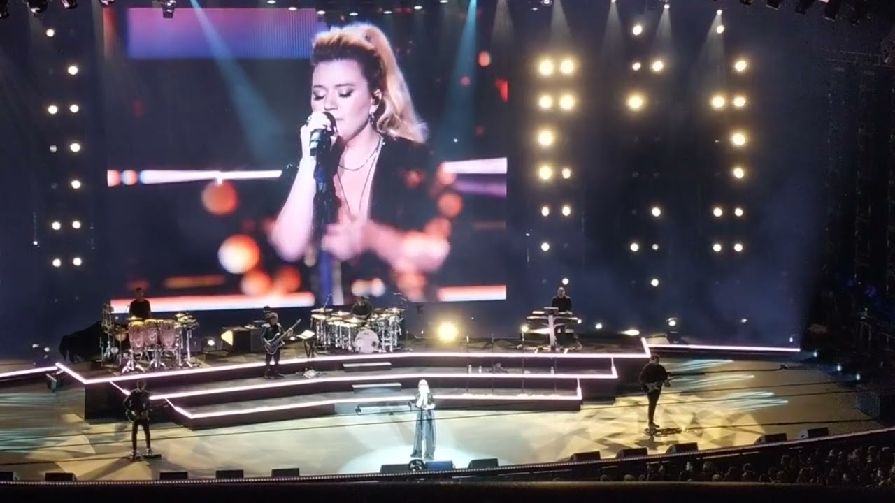 Kelly Clarkson - Someone - Las Vegas