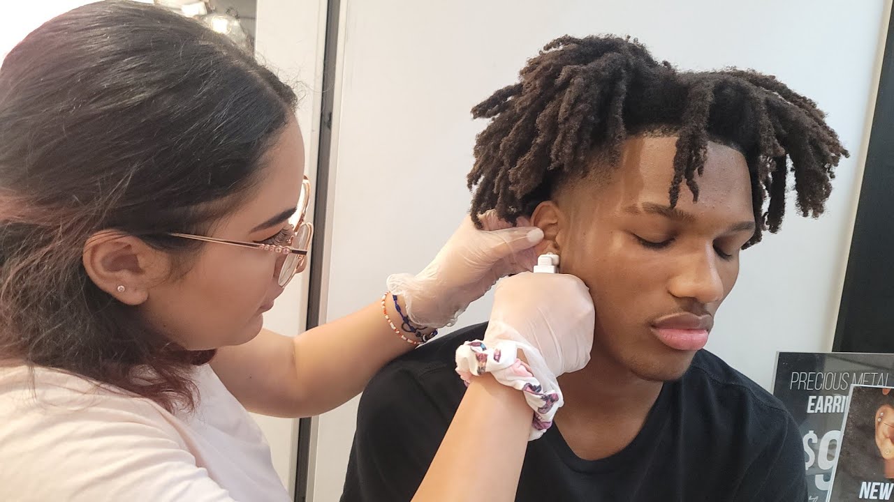Jayport Pierced his ears on  his 17th birthday!!!