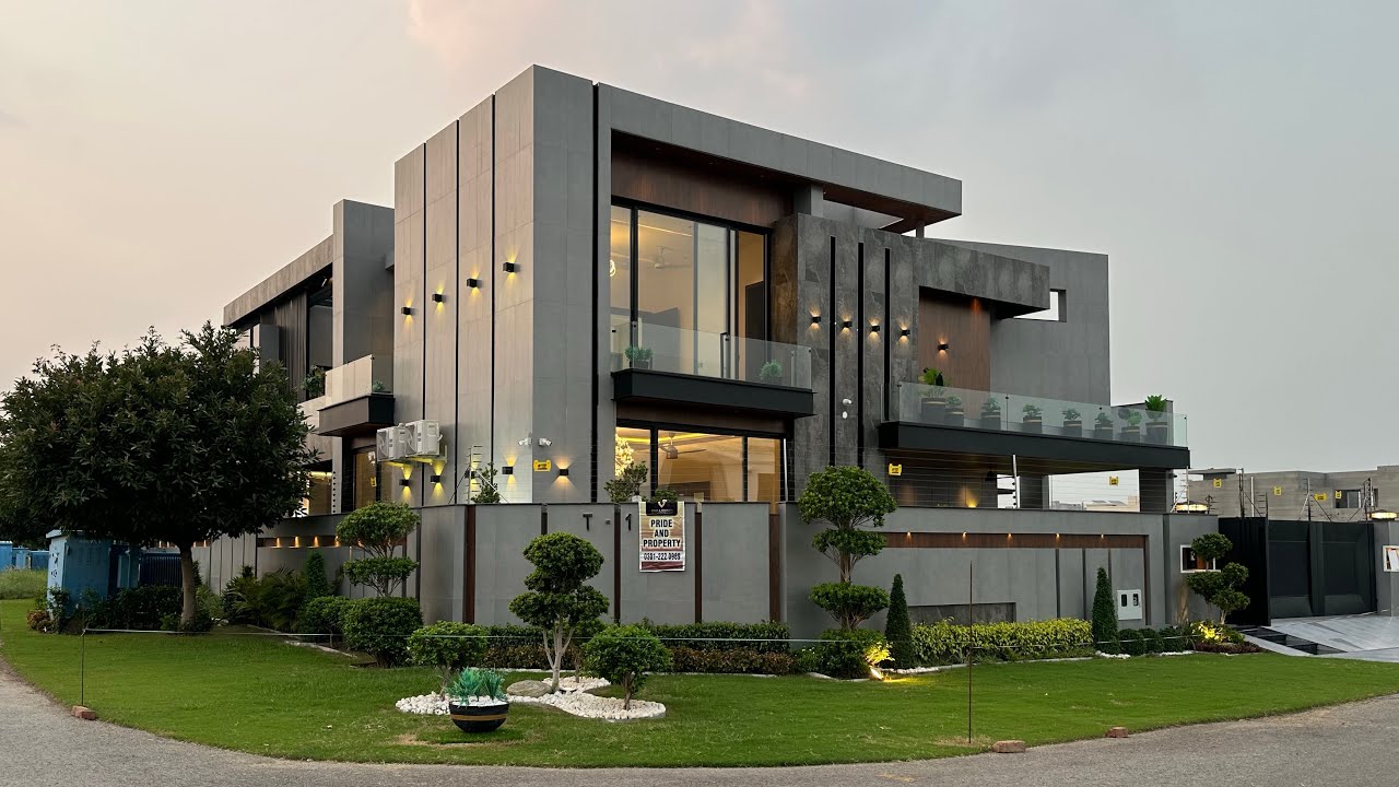 26 Marla Beautiful Corner And Basement House In Hot Location Of DHA Lahore