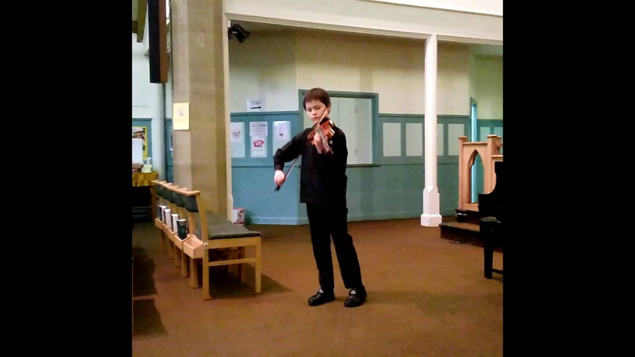 Aki Bartlett playing Csárdás by Vittorio Monti