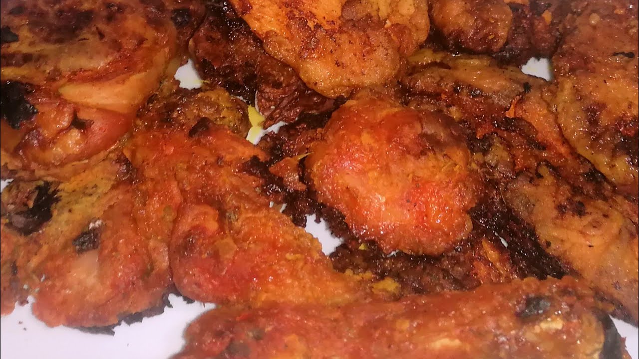 جبت لك  طريقة طهي الدجاج بتتبيلة واعرة جربيها وردي عليا الخبار🐓