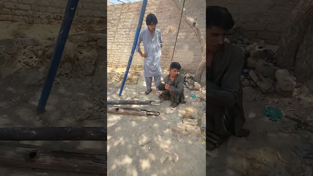 Yeh zameen se Pani nikal rahe the to pani nikalta bhi hai