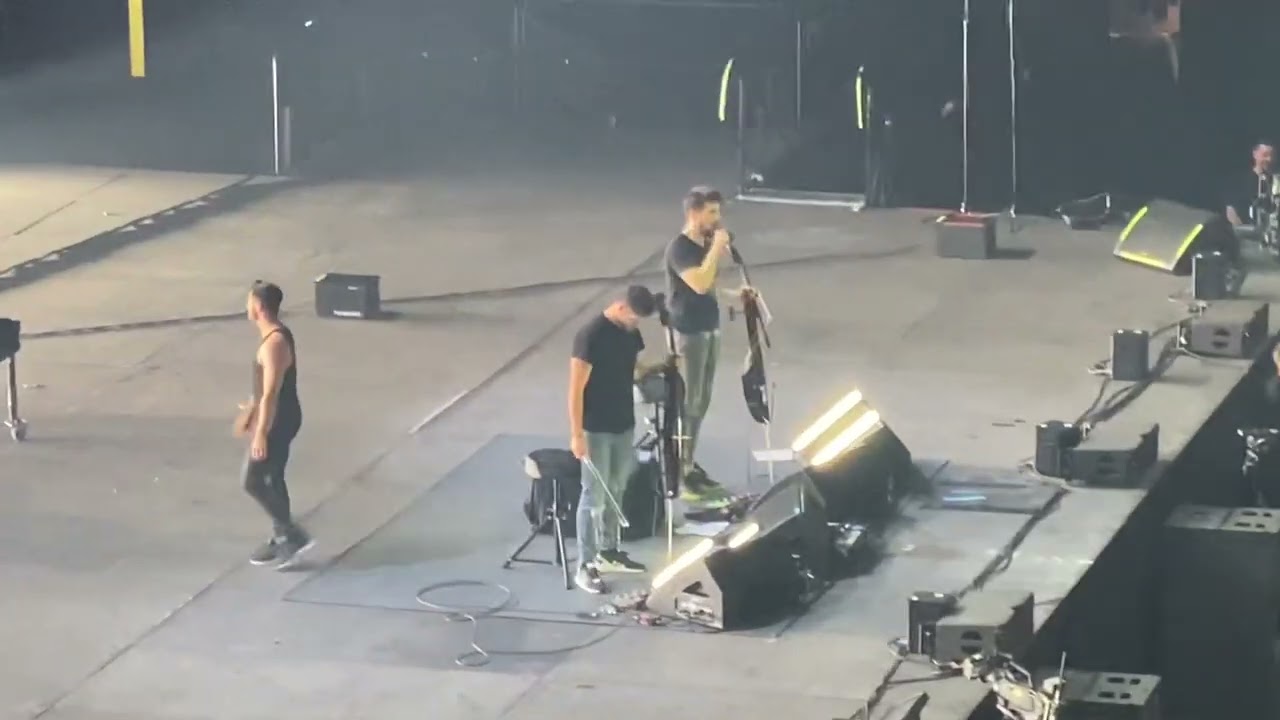 2 cellos Living on a prayer at London 2/6/2022