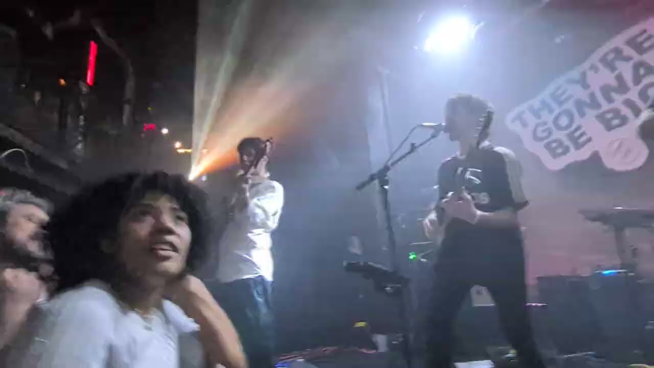 Phoenix — Lisztomania (Le Camino Cover) Live | Supersonic Paris, 2026