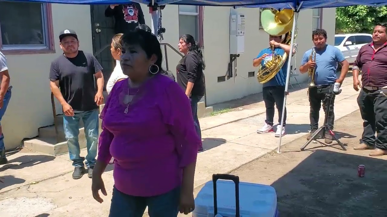 Las Mejores Chilenas con la Banda Corona de San Martin Durasno Oaxaca. Radicados en Oxnar Ca.
