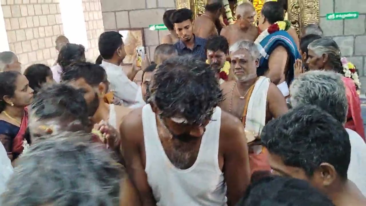 திருக்கொடி தீபம் ஏற்றுதல்     அருள்மிகு ஸ்ரீ தான் தோன்றியம்மன் கோவில் குண்டம் மற்றும் தேர் திருவிழா
