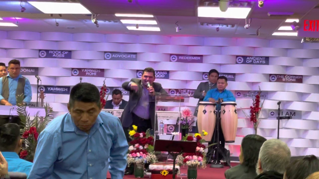 El hermano jose AntonioRuiz predicado no te des por vensido