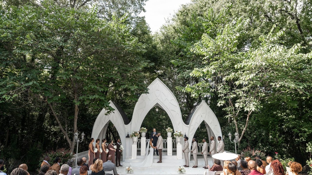 This Outdoor Wedding at The Wildflower 301 Was Pure Magic | Savannah + Kyle