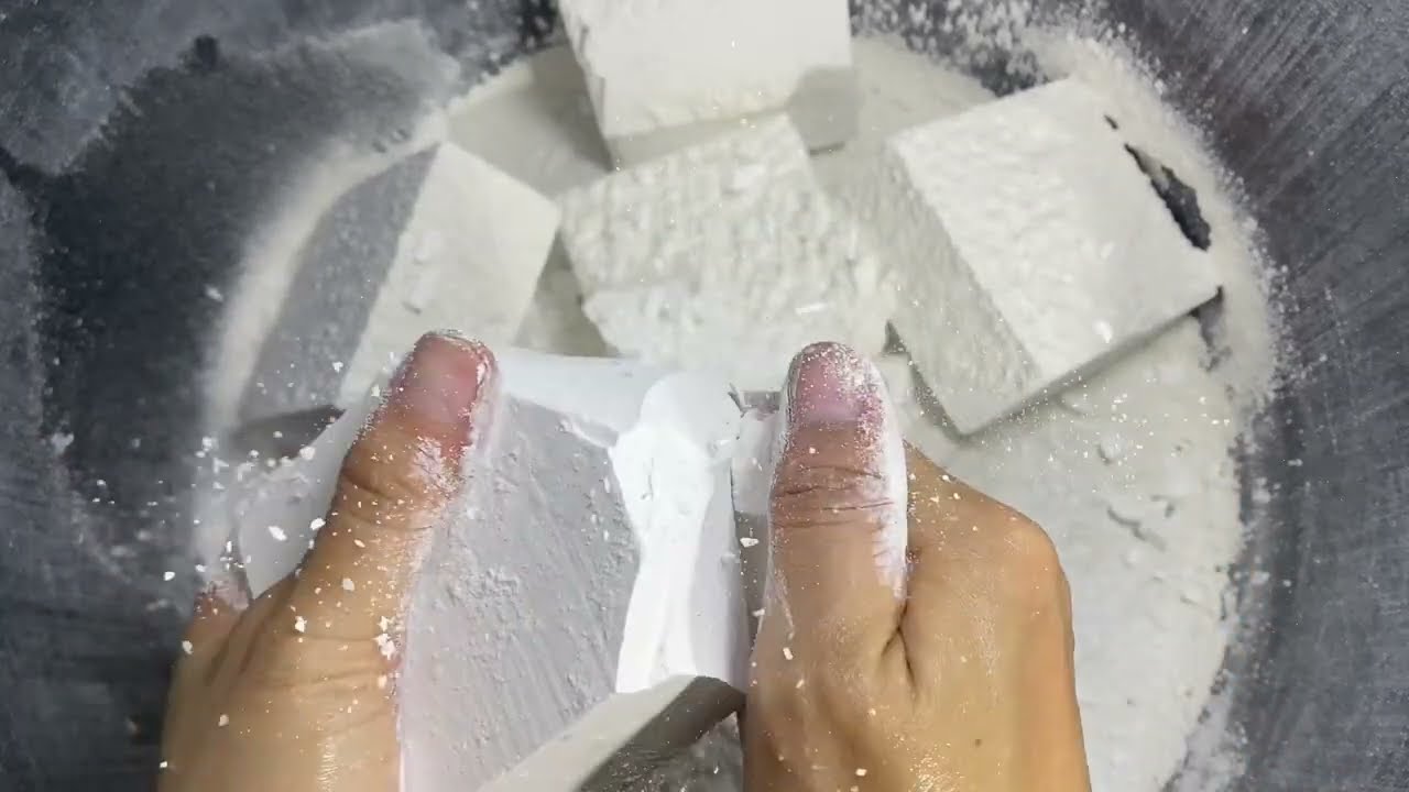 SUPER HARD PLAIN GYMCHALK ~ ASMR ~ ODDLY SATISFYING ~ ANXIETY RELIEF