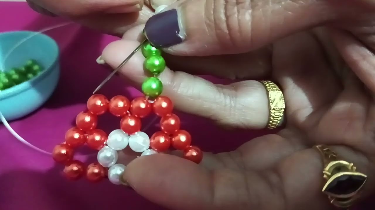 मोत्यांची बनवलेली ताटाभोवतीची नविन प्रकाराची महिरप 