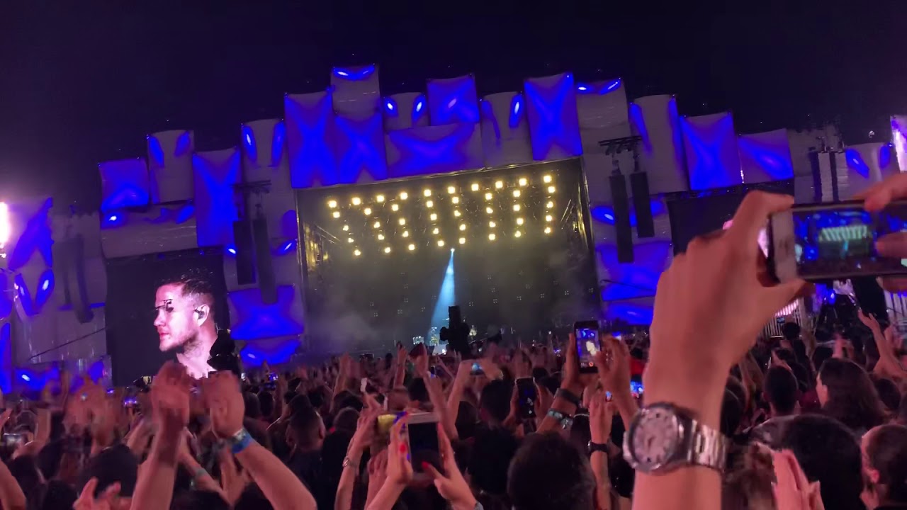 Dan Reynolds se emociona em apresentação rock in Rio