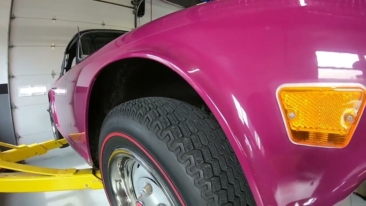 1973 Triumph TR6 Magenta