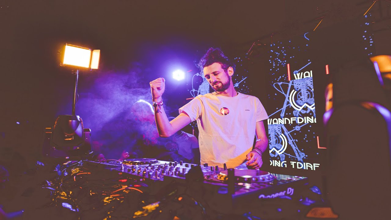 Cioz live in South Africa | Wandering Tribe