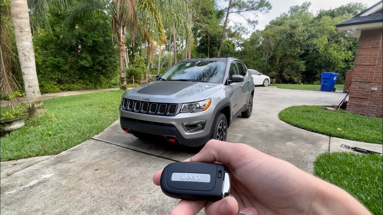 Обзор и полный тур Jeep Compass 2021 года
