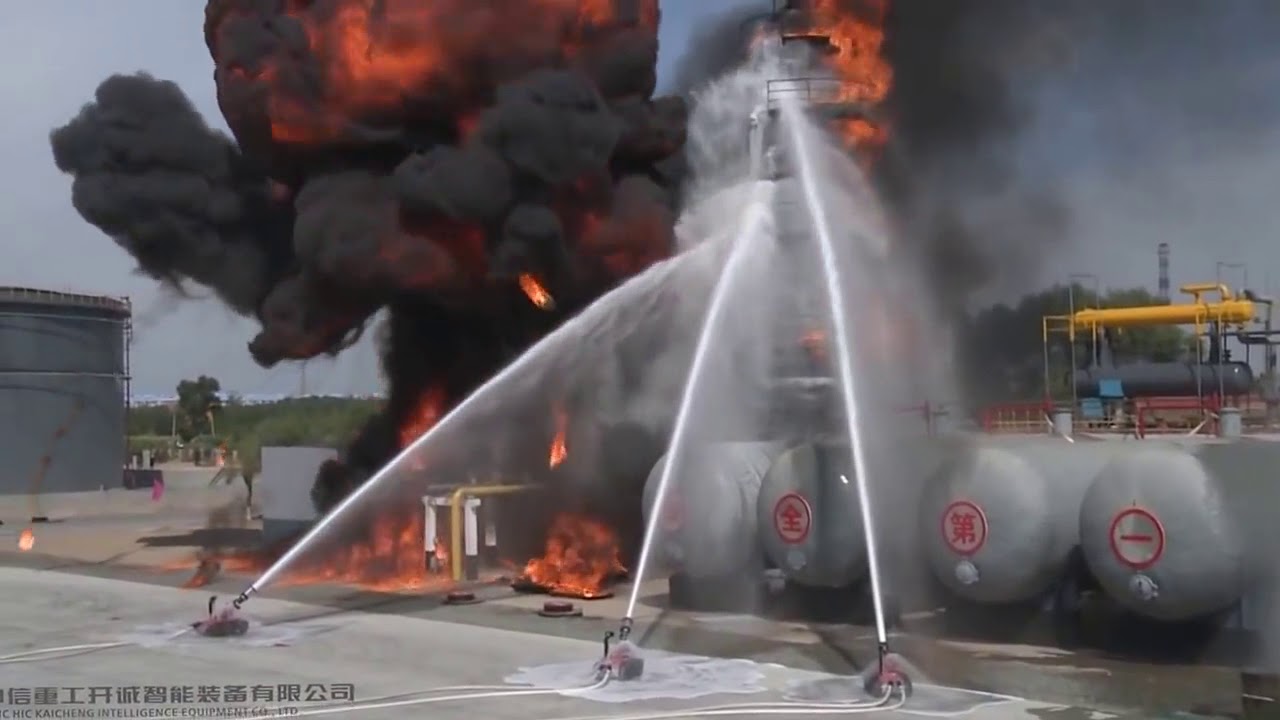 Chữa Cháy Bằng Ro-Bot (Fighting Robot Fire)