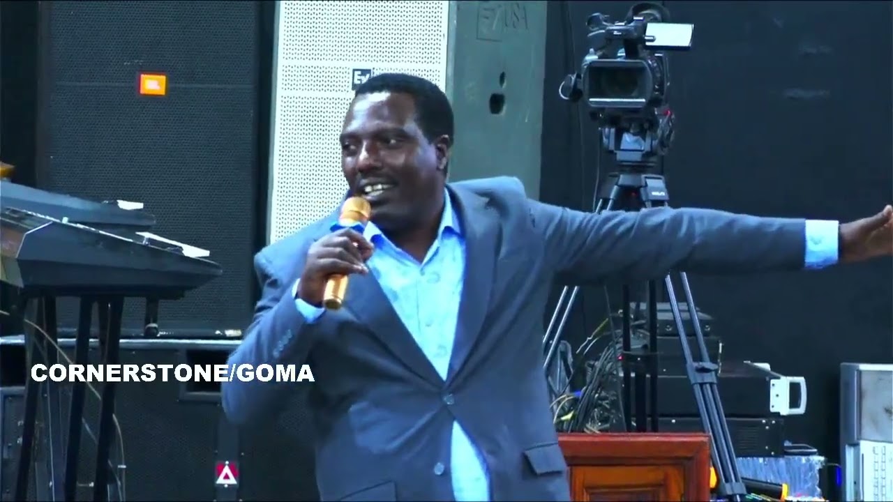 REV.SUNZU WAMU KRISTO WE MBERE YO GUSIRIMBA NO GUTEGA AMABOKO BANZA UBANE NA MUGENZI WAWE AMAHORO