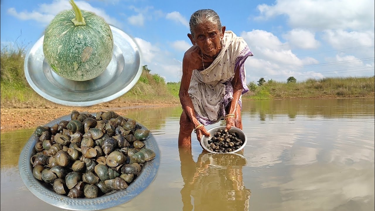 100 year old poor Grandma cooking SNAIL CURRY with Pumpkin recipe and eating ||Village kitchen 