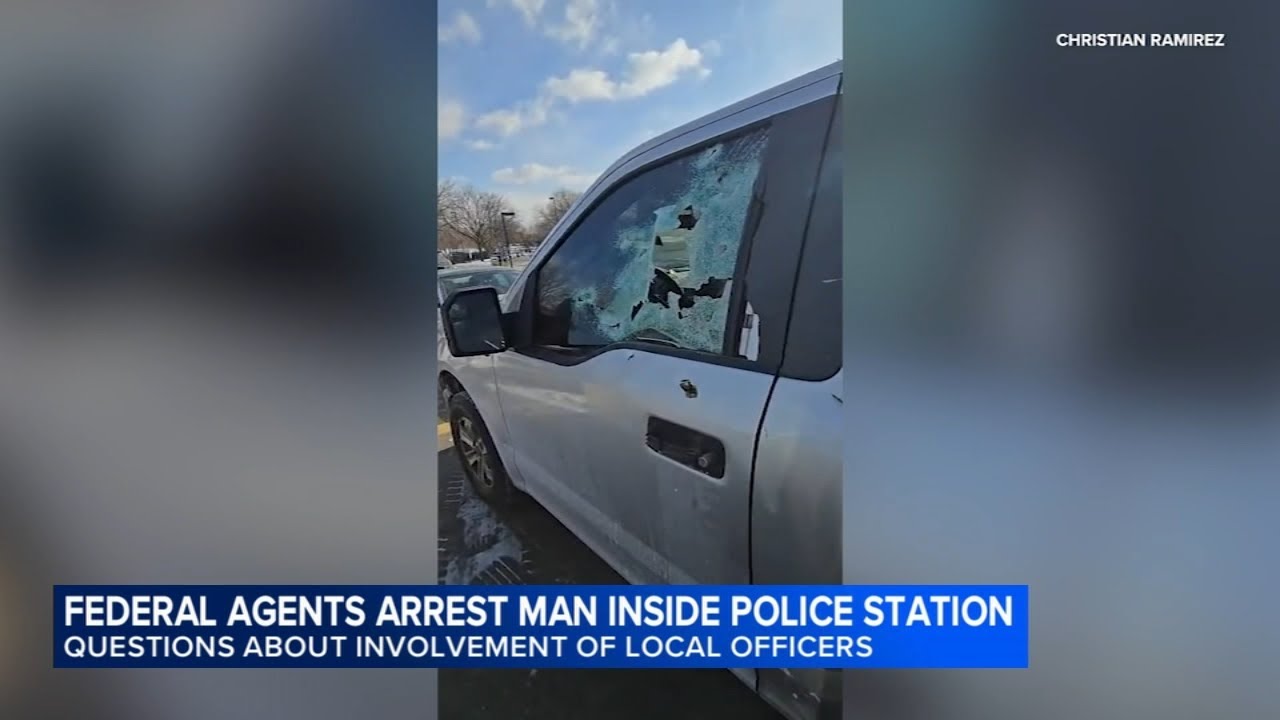 Man's cousin speaks out after federal agents arrest him in Bolingbrook police lobby