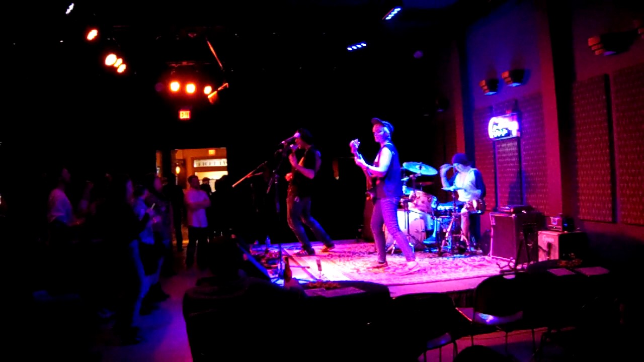 Destructo Disk - I Wish I was a Riot Grrrl (LIVE AT BRIGHT BOX)