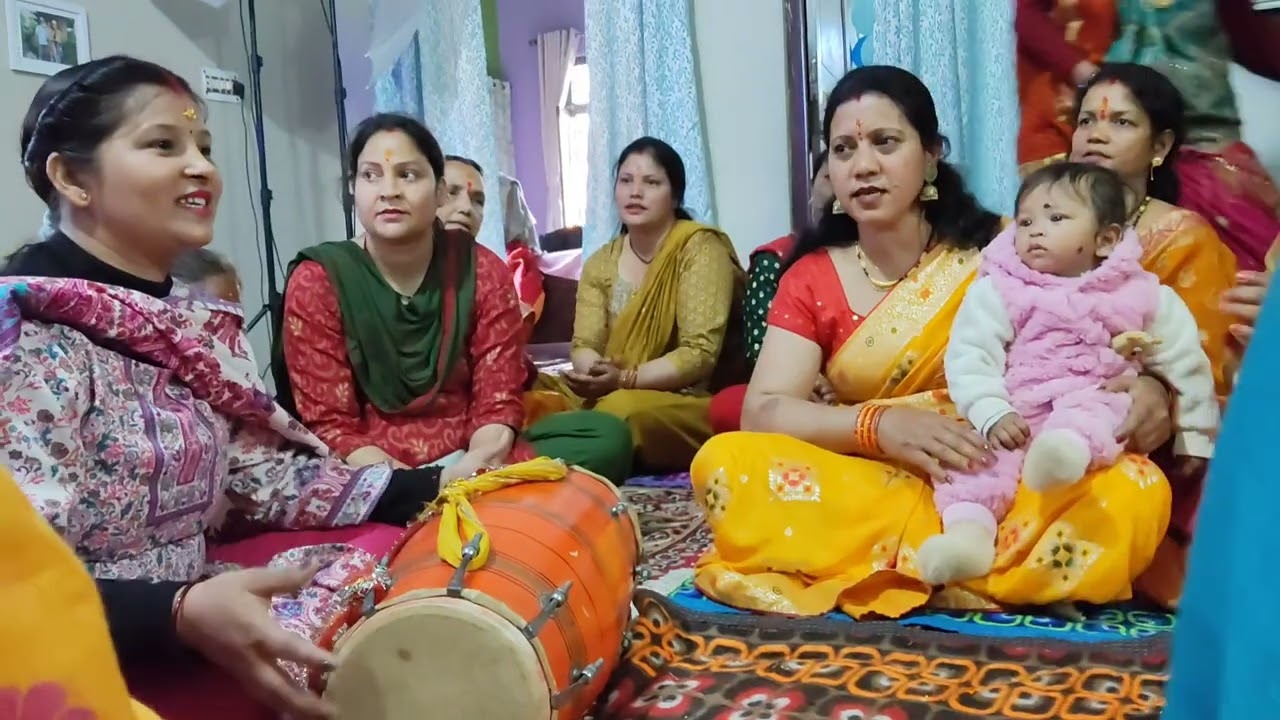 आज का स्पेशल ब्लॉक आज गए हम नामकरण सेलिब्रेट में सब लोगों ने मिलकर  कुमाऊनी डांस #youtube #volgs 🙏💯