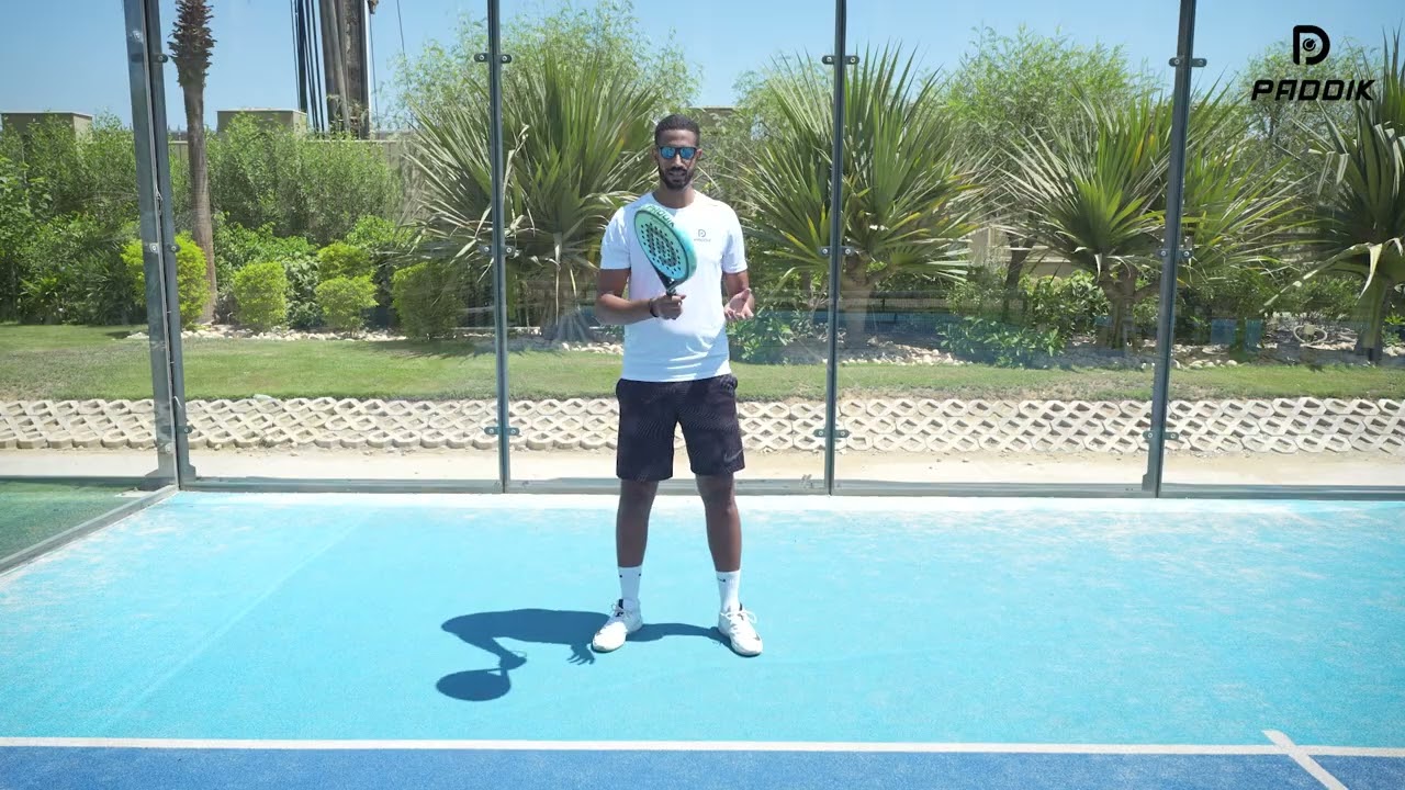 How to Use the Glass in Padel – Technique for Beginners