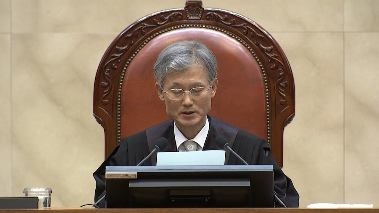 Chief Justice accused of legal distortion