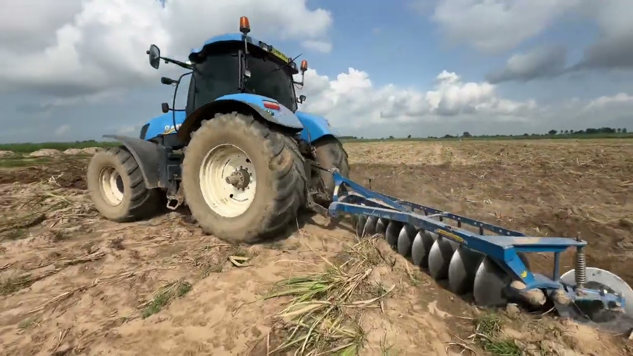 NEW HOLLAND T7060 ลากผาน10 By.ไร่เล้าเจริญ