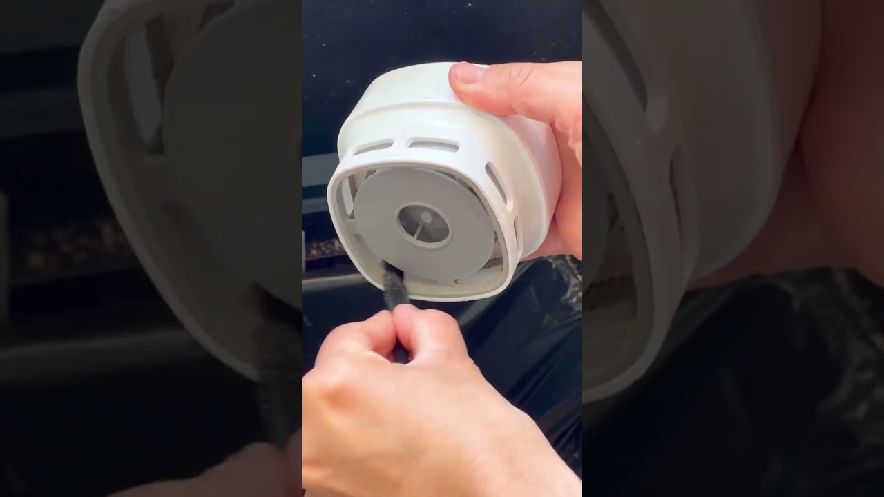 The pocket sized vaccum cleaner , easy to use , and very potable #shorts #viralvideo