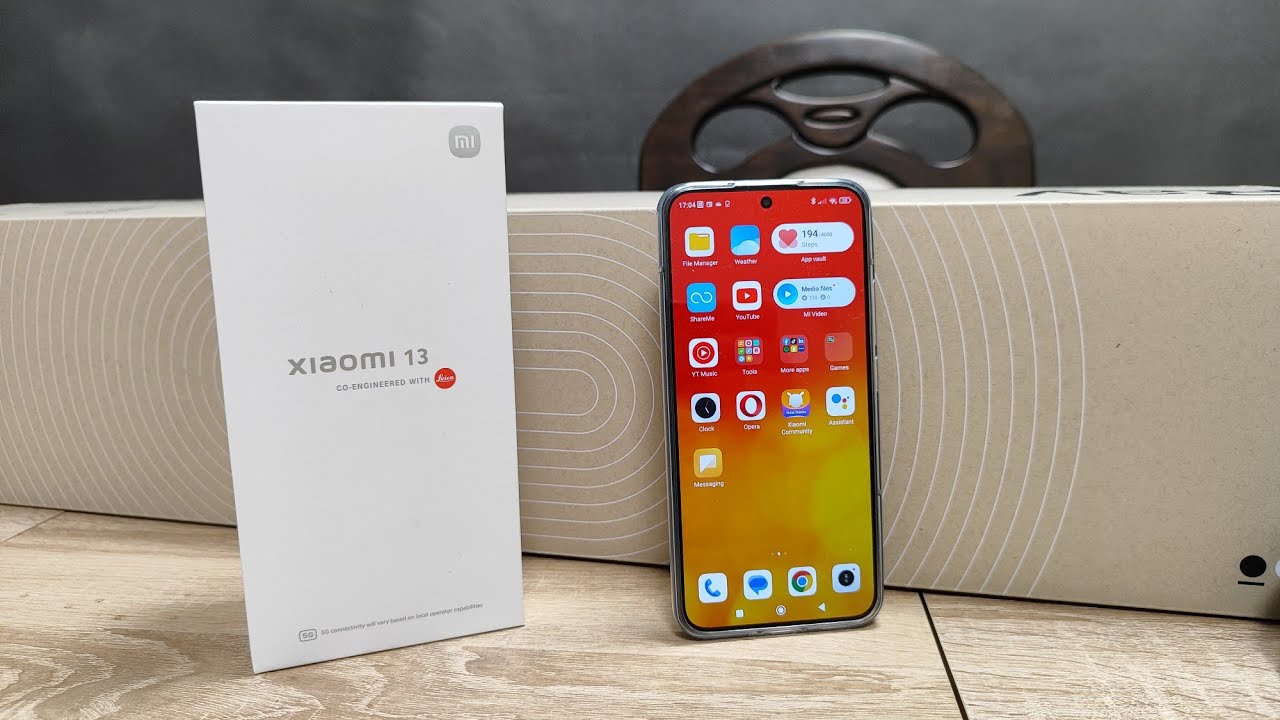 Xiaomi 13 rozpakowanie
