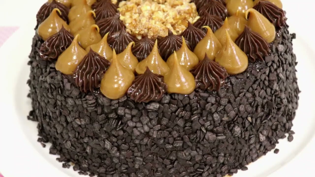BOLO DE CHOCOLATE RECHEADO COM BRIGADEIRO DE DOCE DE LEITE E CHOCOLATE MASSA DE LIQUIDIFICADOR!!