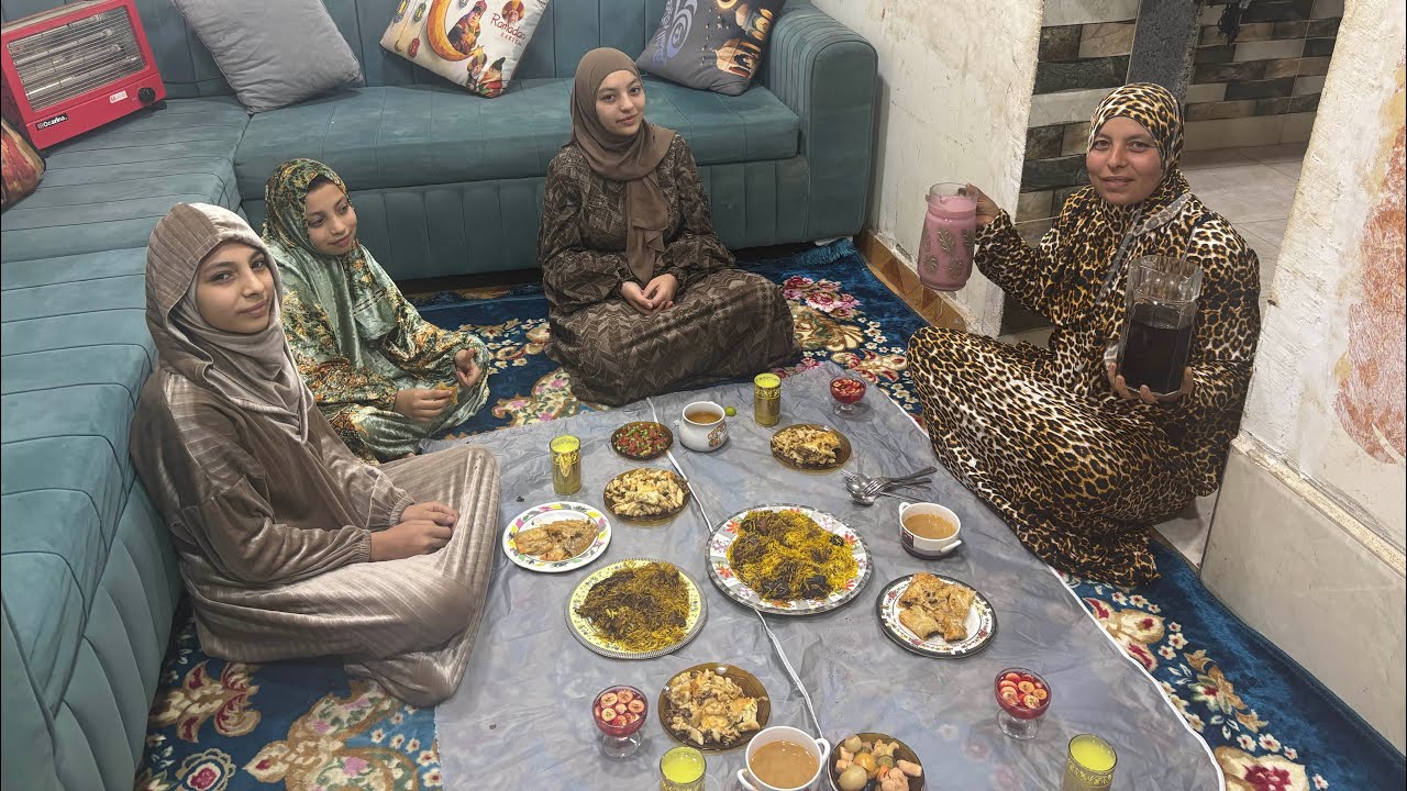 سفره تألت يوم رمضان 🌙 عملتلهم احليًً وصفه زربيانً بلحمهً