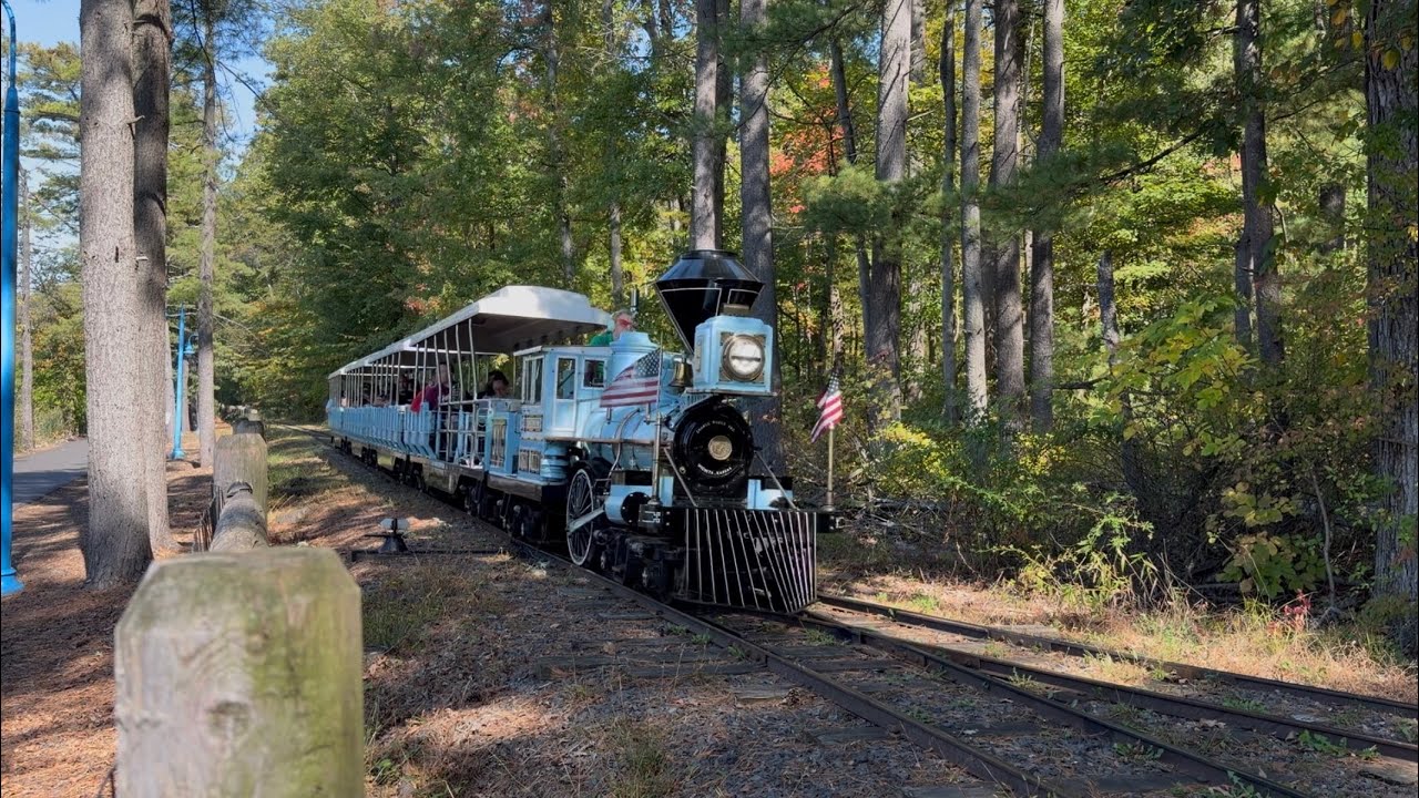 FIRST IPHONE 17 MOVIE! Railfanning the Turtle Back Zoo Railroad in September and October of 2025