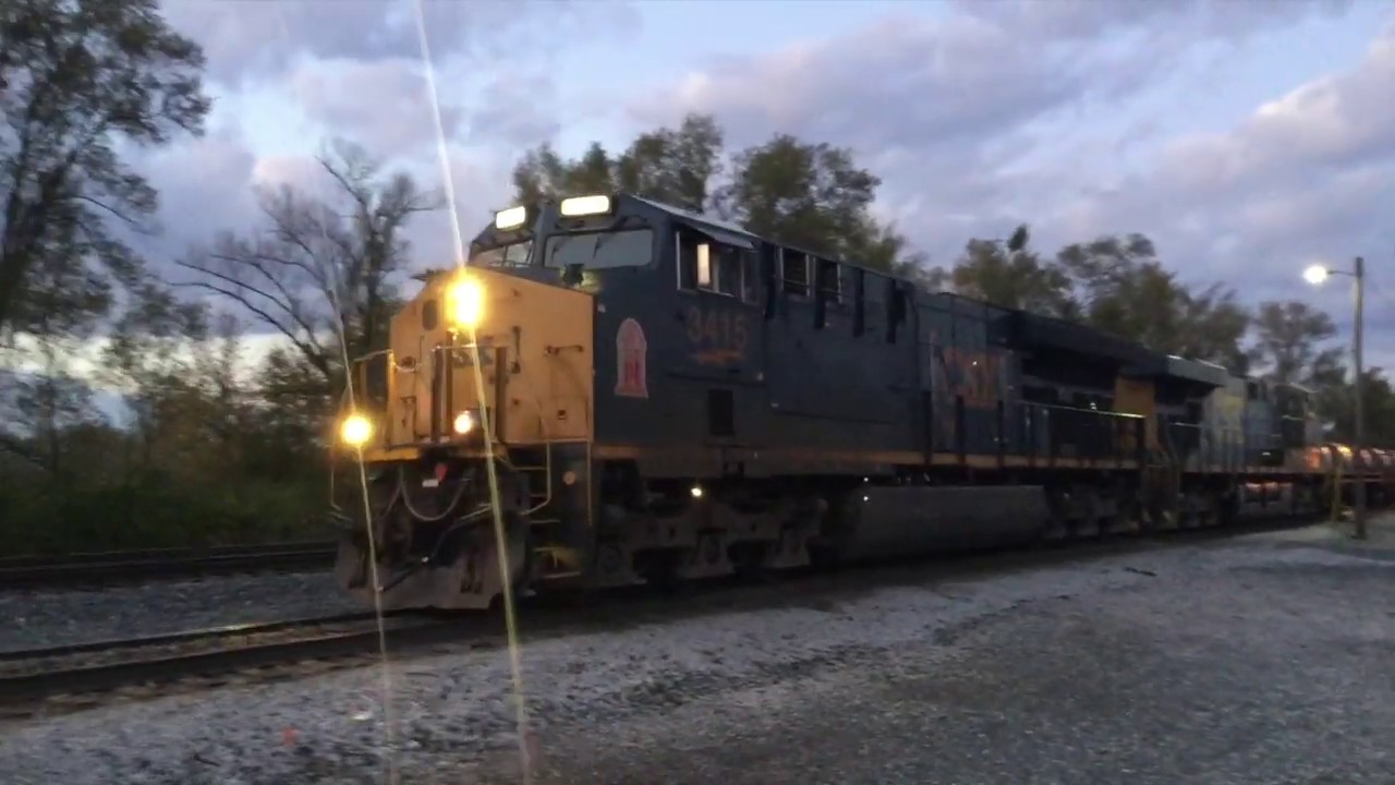 CSX 3415 Georgia Emblem Leads Q509, New Miami Ohio.