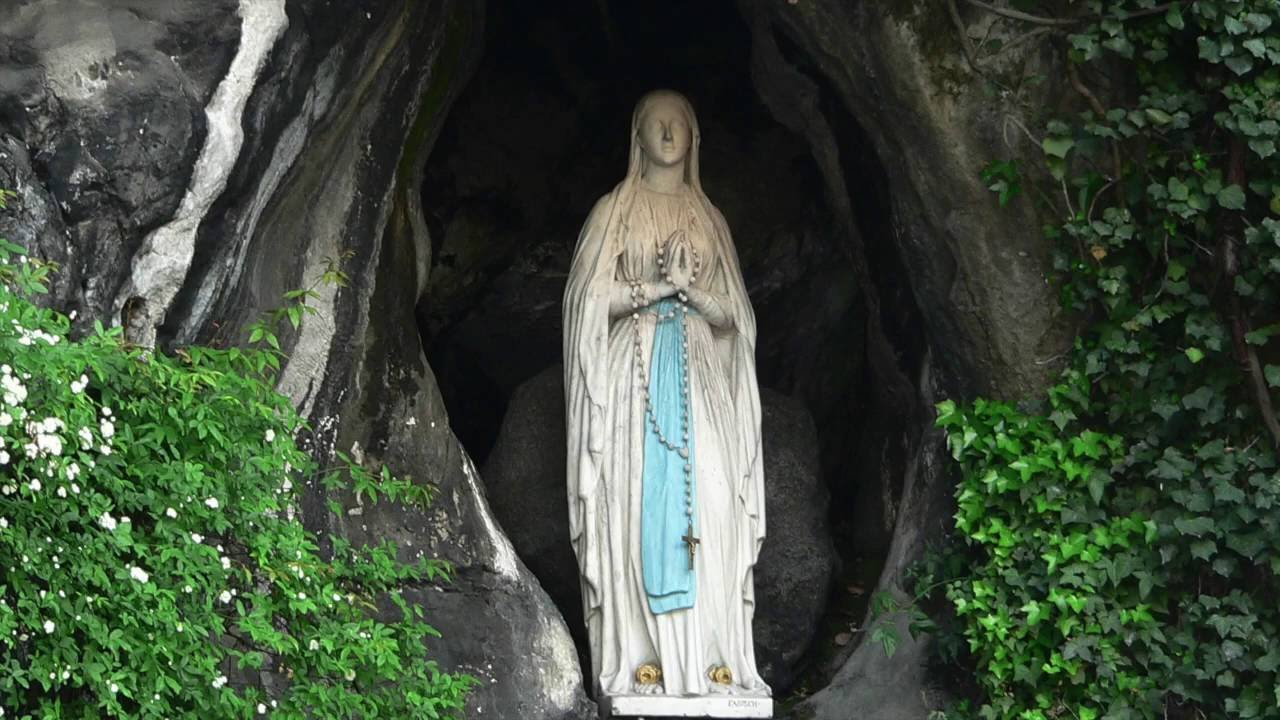 Hail Mary -  Multilingual music prayer (English, French, Spanish, Latin and Greek)