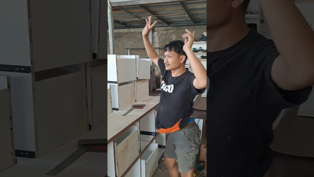 perakitan laci menggunakan rel slow motion. 