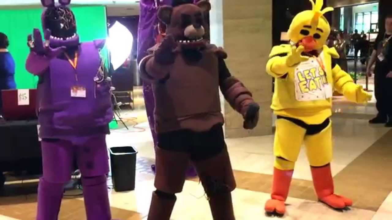 Five Nights at Freddy's Dance Show - A-kon 26 (2015)