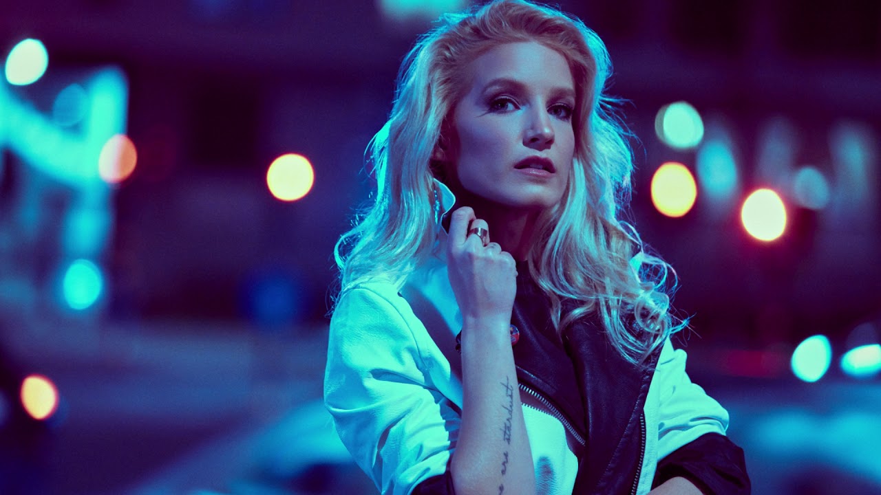 NINA - Born To Live