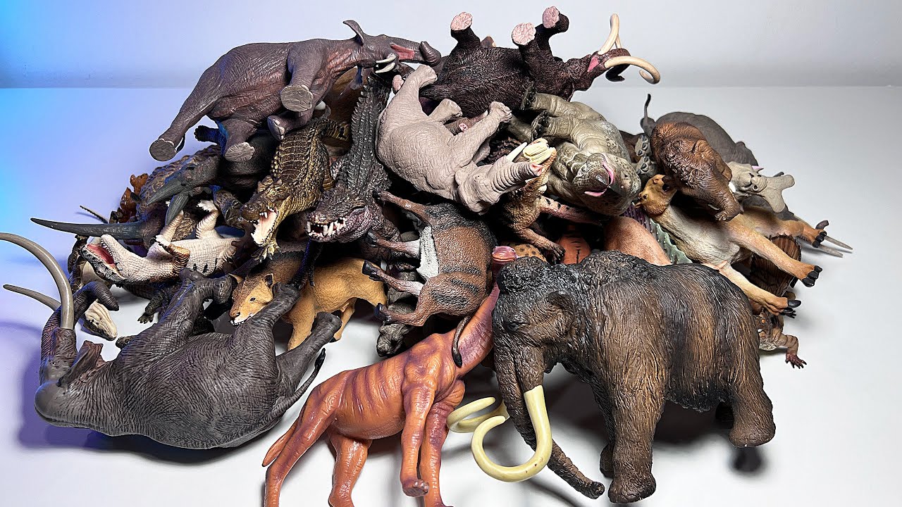 Animals - Prehistoric Tigers, Elephants Crocodiles, Sloth, Bears, Woolly Mammoth,  Deinotherium