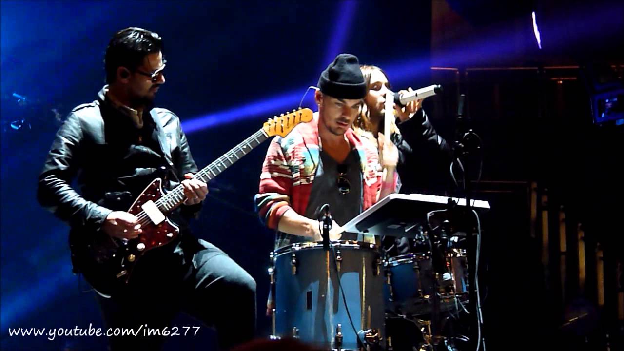30 Seconds to Mars - Bright Lights (sound check) London O2 23 Nov '13
