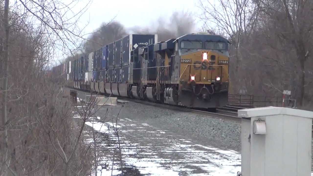 Fast CSX Intermodal Train
