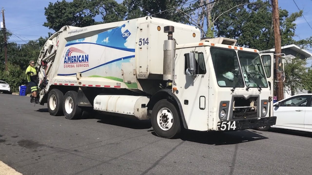 American Disposal Rear Loader on Heavy Recycle