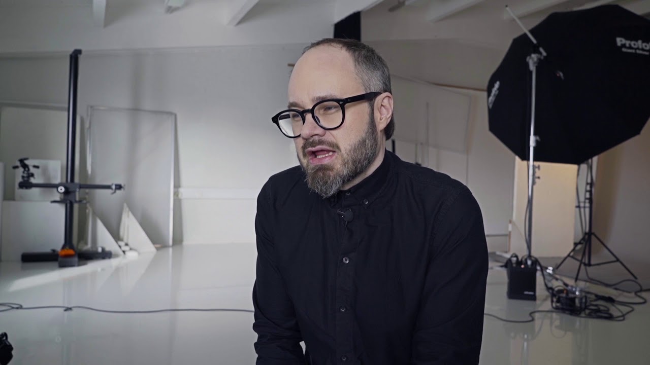 Olenko rasisti? -kampanjavideo: Tuomas Enbuske (tekstitetty)