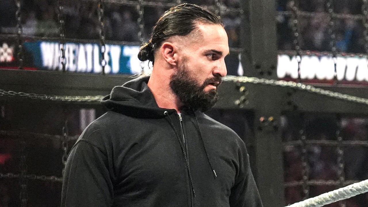 Seth Rollins è il ceffo mascherato - WWE Elimination Chamber 2026