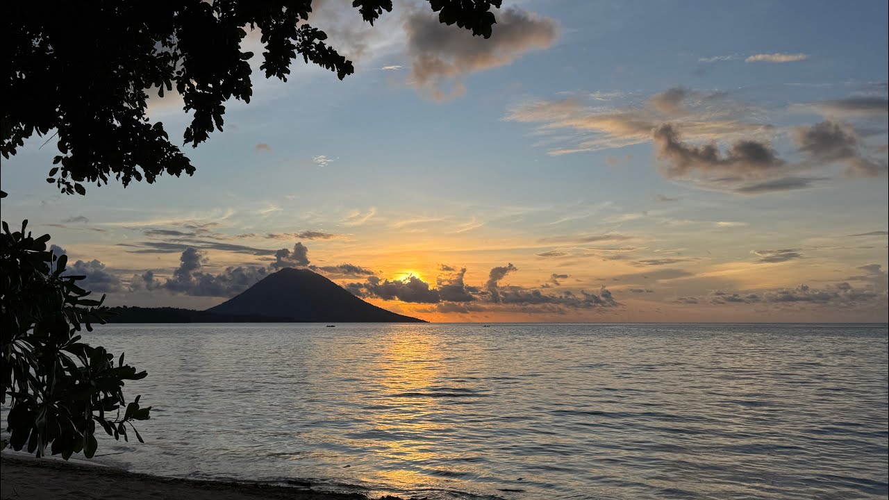 Siladen Island Bunaken Marine Park Indonesia 2025 Long 